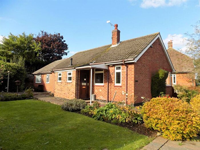 3 Bedroom Bungalow For Sale In Hawksworth Road, Syerston, NG23