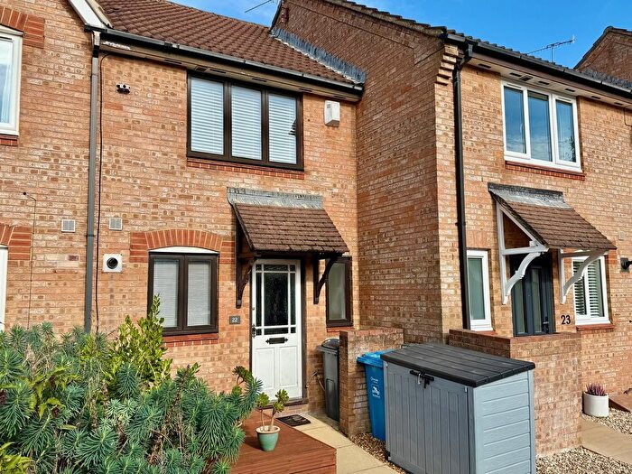 2 Bedroom Terraced House For Sale In Doulton Gardens, Whitecliff, BH14