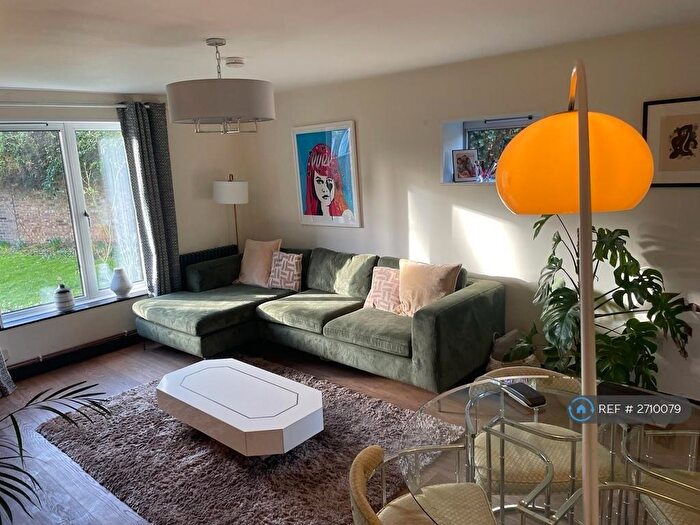 2 Bedroom Flat To Rent In Alwyne Road, London, N1