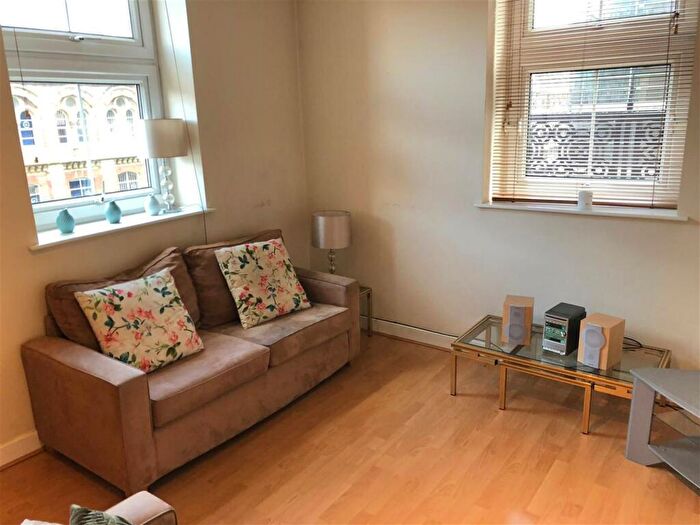 1 Bedroom Flat To Rent In City Central, Wellington Street, Leeds, LS1