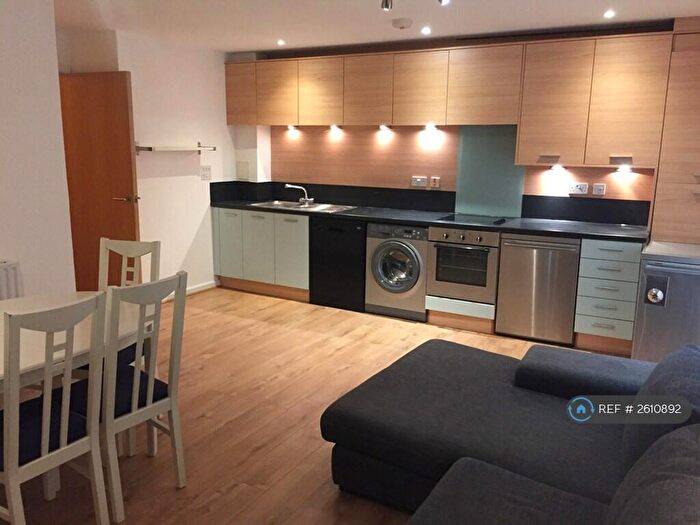 2 Bedroom Flat To Rent In Bush House, London, SE18