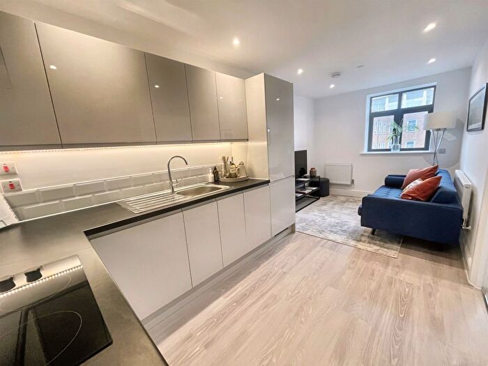 1 Bedroom Flat For Sale In New Street, Aylesbury, HP20