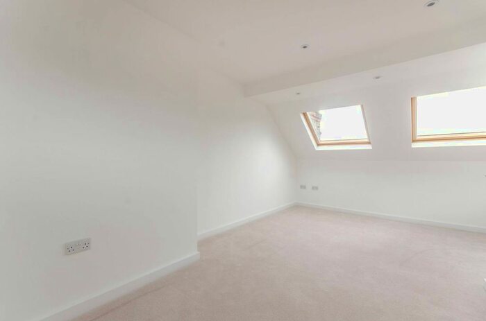 4 Bedroom Property For Sale In Girton Road, Sydenham, London, SE26