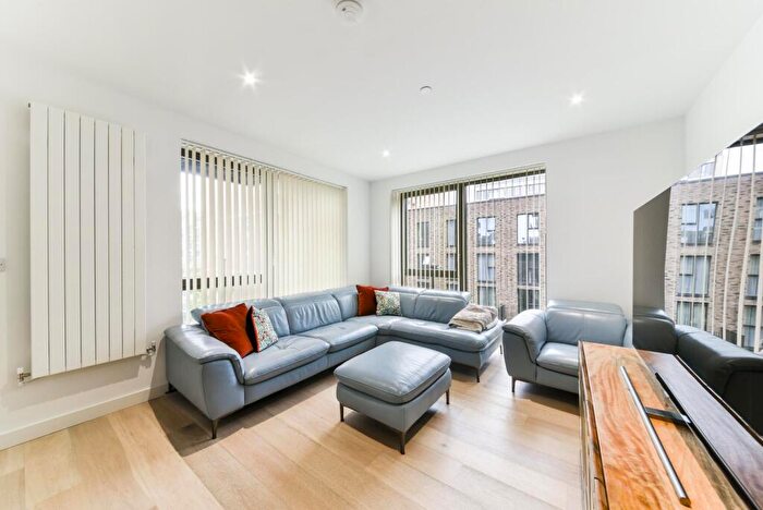 1 Bedroom Apartment For Sale In Pendant Court, Royal Wharf, E16