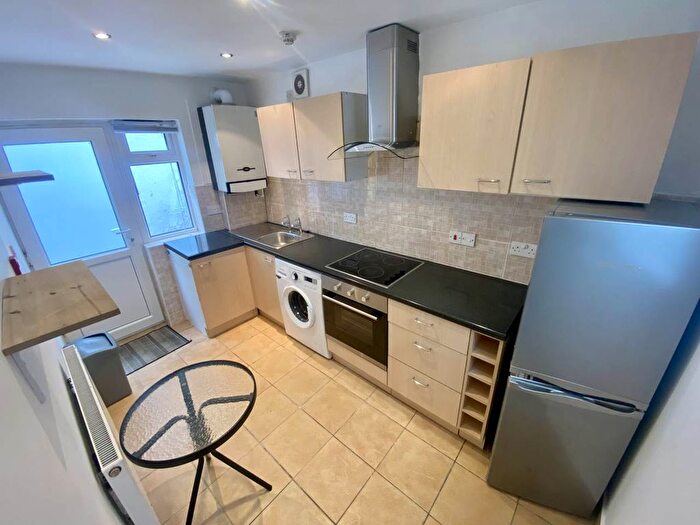 1 Bedroom Flat To Rent In Cwmdonkin Terrace, Uplands, Swansea, SA2