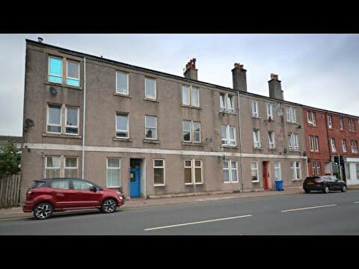 2 Bedroom Flat To Rent In East King Street, Helensburgh, Dunbartonshire, G84