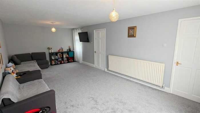 4 Bedroom End Of Terrace House For Sale In Hartland, Skelmersdale, WN8