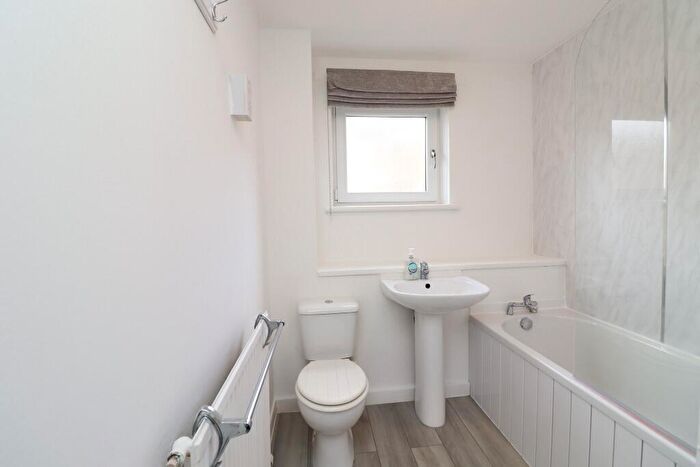 1 Bedroom Flat To Rent In Baker Street, Shawlands, Glasgow, G41