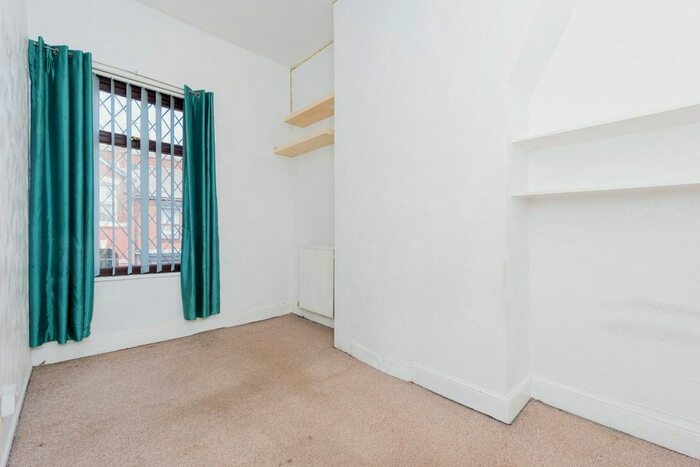 3 Bedroom Terraced House For Sale In Seymour Street, Denton, Manchester, Greater Manchester, M34