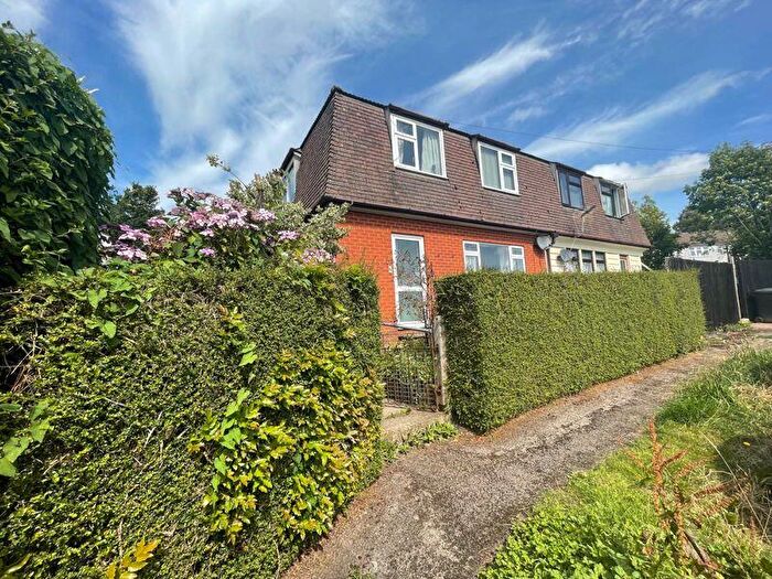 3 Bedroom Semi-Detached House For Sale In Sunnymeade Close, Drybrook, GL17