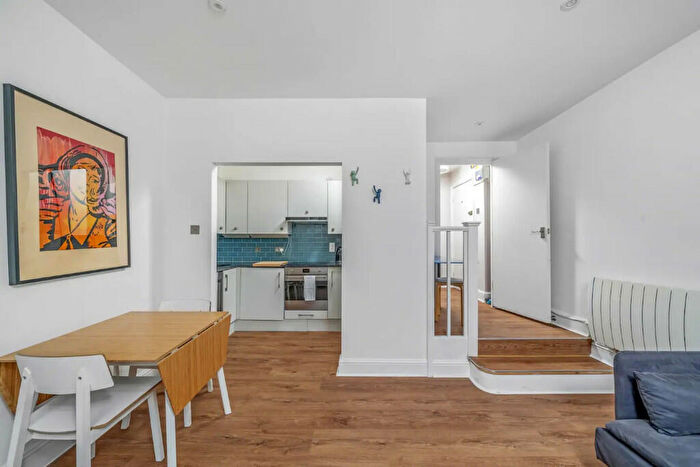 1 Bedroom Apartment To Rent In Hackney Road, London, E2