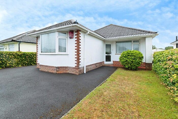 3 Bedroom Detached Bungalow For Sale In Venning Avenue, Bournemouth, BH11