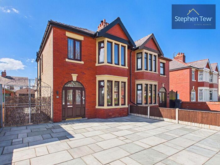 3 Bedroom Semi Detached House For Sale In Harrington Avenue, Blackpool, FY4