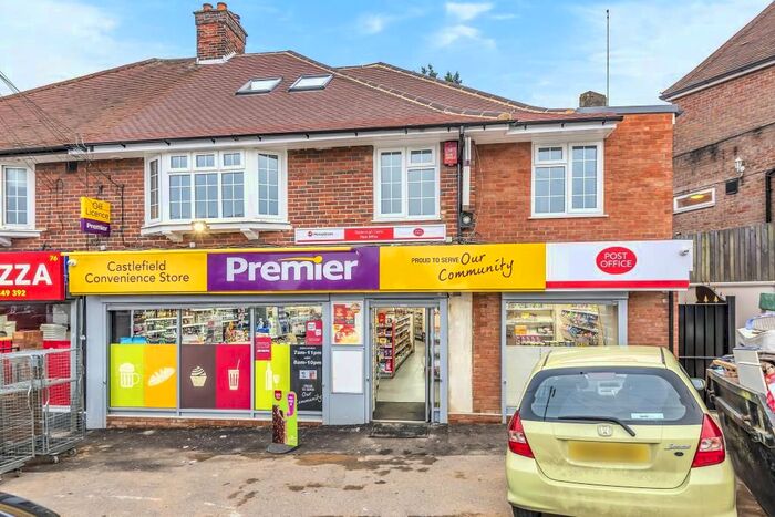 3 Bedroom Flat To Rent In High Wycombe, Buckinghamshire, HP12