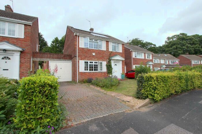 3 Bedroom House To Rent In Highfield Close Waterlooville Unfurnished, PO7