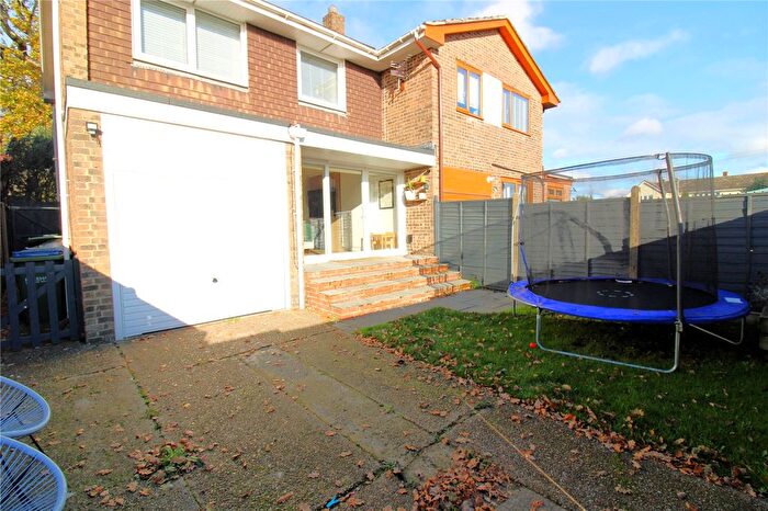 3 Bedroom Semi Detached House For Sale In Prinsted Walk, Fareham, Hampshire, PO14
