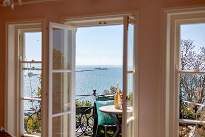 3 Bedroom Flat For Sale In Clifftown Parade, Southend-on-sea, SS1