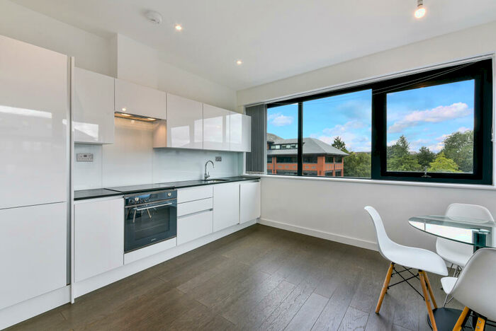 2 Bedroom Apartment To Rent In Abbott House, Griffiths Way, St Albans, AL1