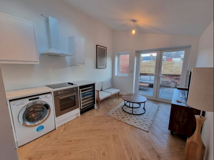 1 Bedroom Flat To Rent In B Ripon Street, Lincoln, LN5