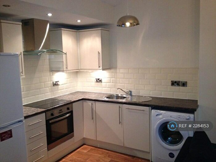 1 Bedroom Flat To Rent In Withington, Manchester, M20