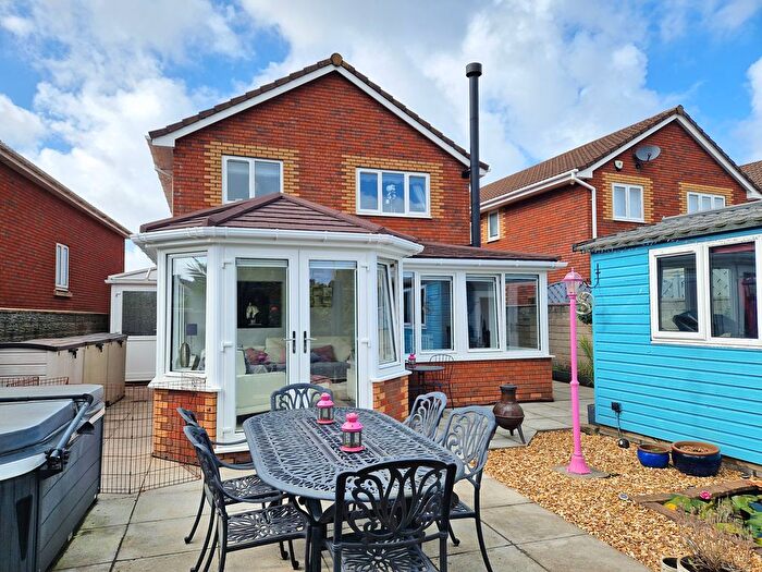 3 Bedroom Detached House For Sale In Austin Close, Newton, Porthcawl, CF36