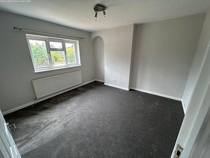 3 Bedroom Semi-Detached House To Rent In The Crescent, New Malden, KT3