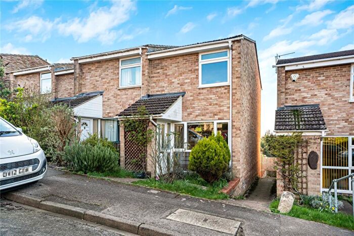 2 Bedroom End Of Terrace House For Sale In Turner Close, Oxford, OX4