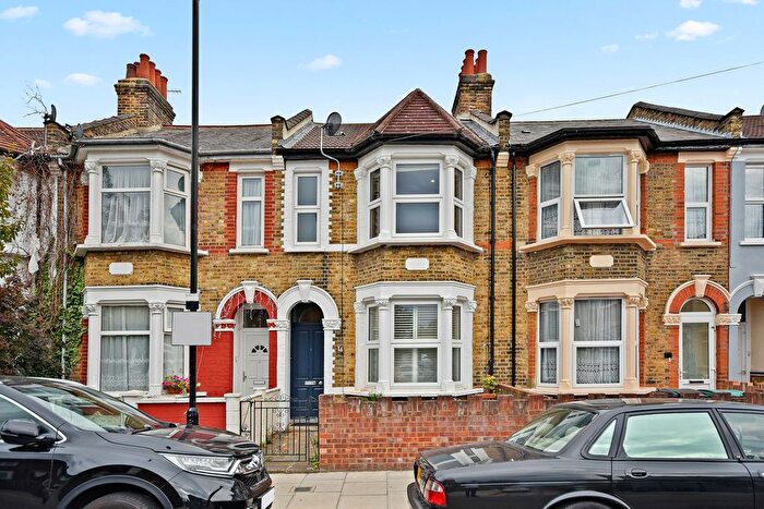 3 Bedroom Terraced House For Sale In Chalgrove Road, London, N17
