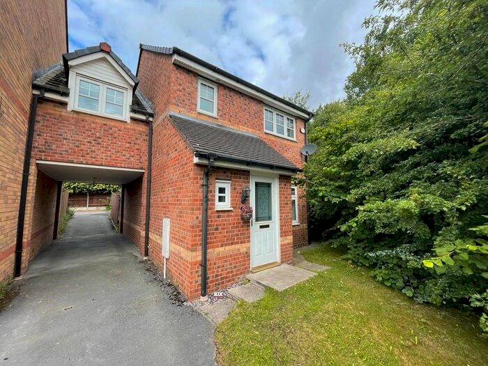 3 Bedroom Link Detached House To Rent In Roving Bridge Rise, Clifton, Swinton, Manchester, M27