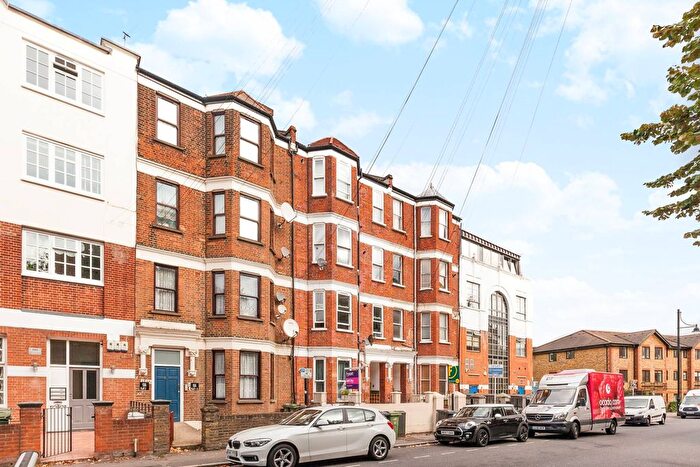 1 Bedroom Flat To Rent In Brighton Terrace, Brixton, London, SW9