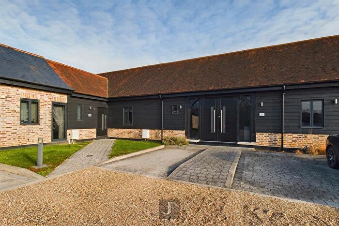 3 Bedroom Property For Sale In Kemps Farm Mews, Dennises Lane, South Ockendon, RM15