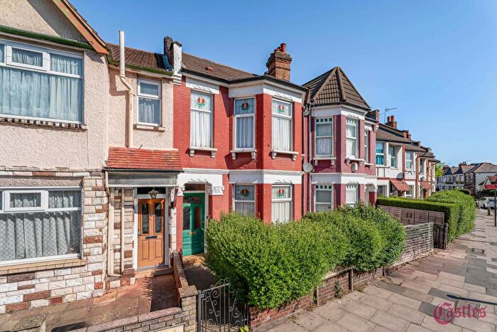 3 Bedroom Terraced House For Sale In Westbury Avenue, N22