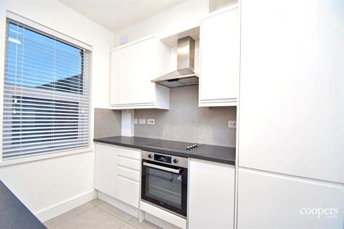 3 Bedroom Apartment To Rent In High Street, Northwood, HA6