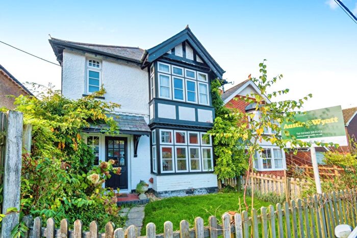 3 Bedroom Detached House For Sale In Broughton Road, Lyndhurst, Hampshire, SO43