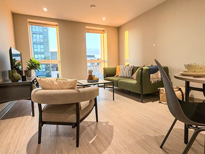 2 Bedroom Apartment To Rent In Candleriggs, Trongate, Glasgow, G1