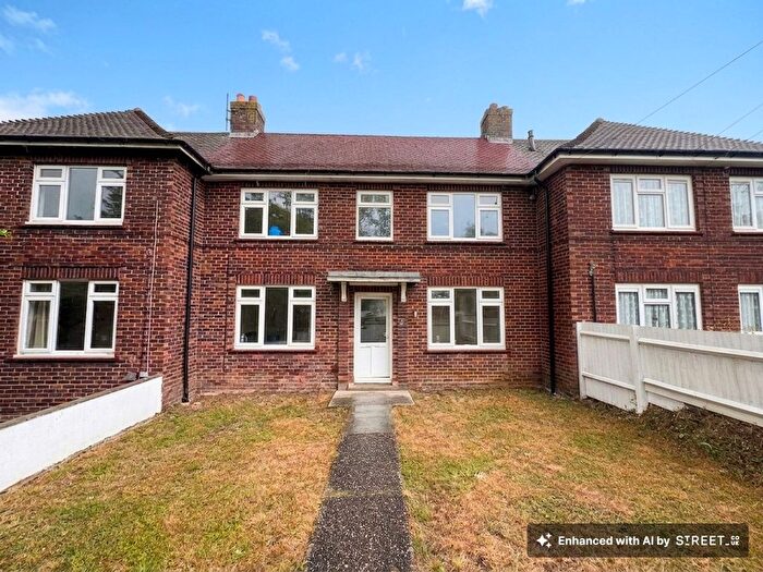 3 Bedroom Property To Rent In St. Georges Crescent, Gravesend, DA12