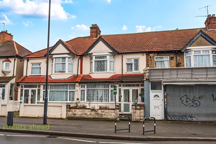 3 Bedroom Terraced House For Sale In Thornton Road, Thornton Heath, CR7
