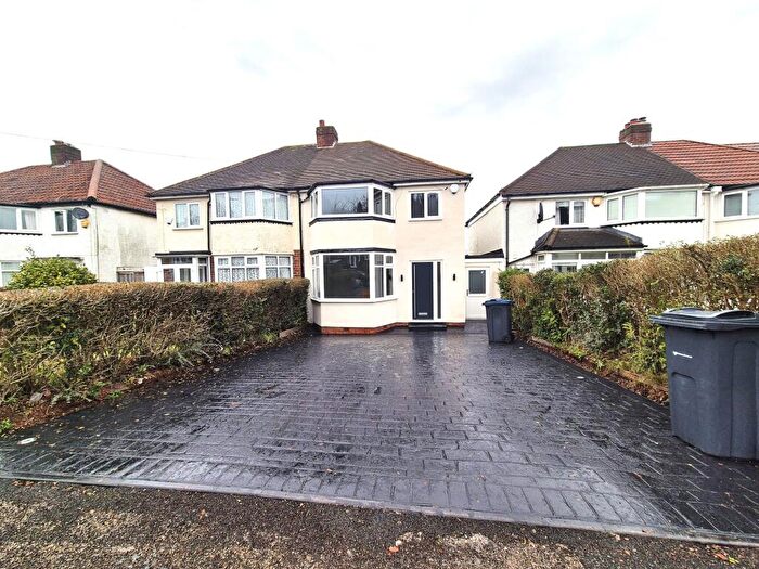 3 Bedroom Semi-Detached House To Rent In White Farm Road, Sutton Coldfield, B74