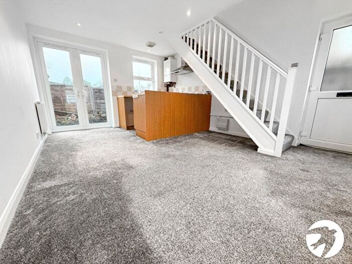 1 Bedroom Semi Detached House To Rent In Shortlands Road, Sittingbourne, Kent, ME10