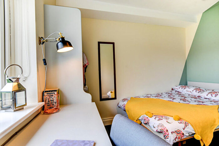 1 Bedroom House Of Multiple Occupation To Rent In Ashurst Road, Brighton, Brighton & Hove, BN2