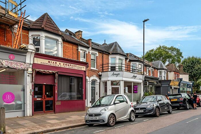 Studio To Rent In Well Hall Parade, London, SE9