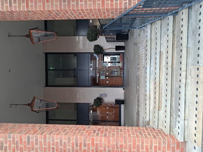 3 Bedroom Flat To Rent In Warehouse Court, No Street, Woolwich, Lomdon, SE18