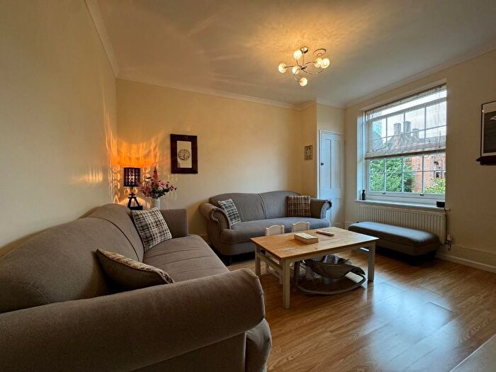 3 Bedroom Property To Rent In Bromley High Street, London, E3