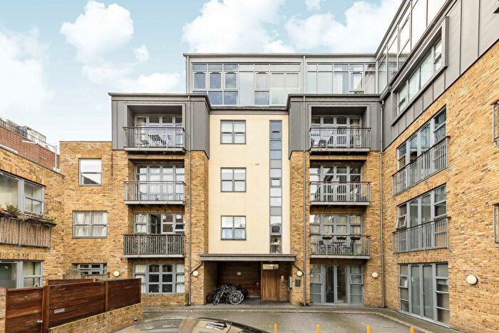 1 Bedroom Flat To Rent In Corben Mews, South Lambeth, SW8