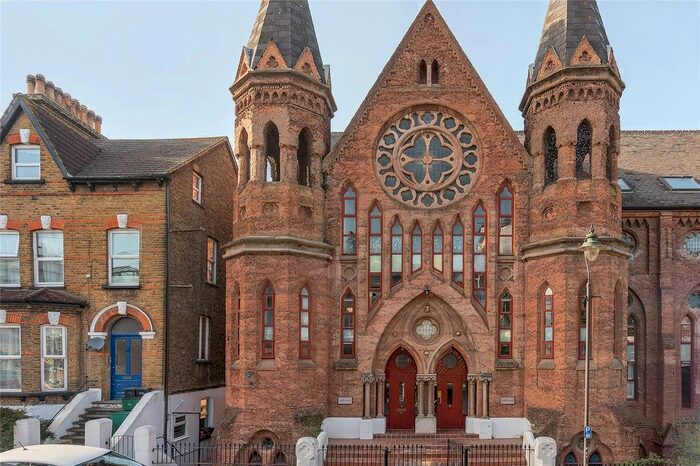 2 Bedroom Flat To Rent In Waldegrave Road, Crystal Palace, London, SE19