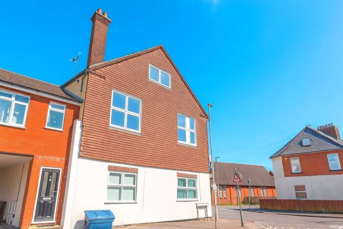 1 Bedroom Flat To Rent In Queens Road, Aldershot, Hampshire, GU11