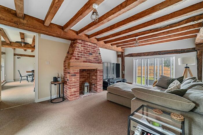 3 Bedroom Barn Conversion For Sale In Moat Farm Barns, Barking, IP6