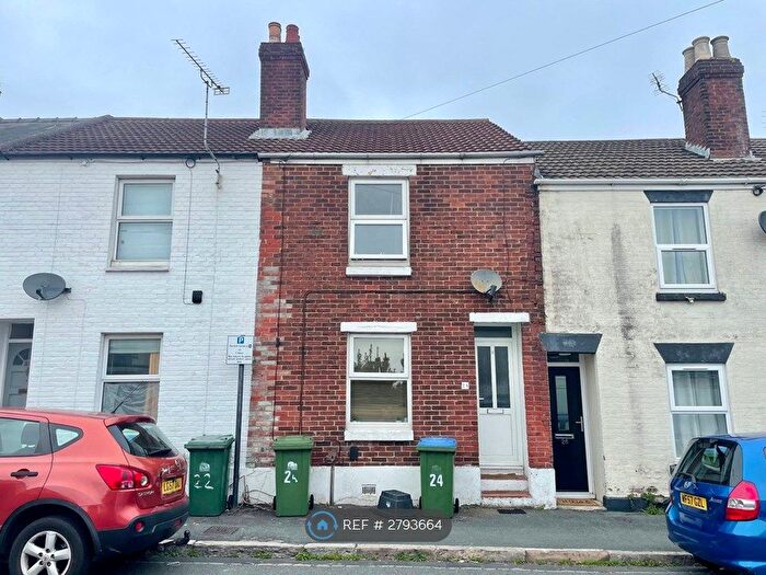 3 Bedroom Terraced House To Rent In Middle St, Southampton, SO14