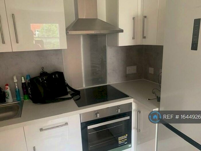 2 Bedroom Flat To Rent In Forest Hill, London, SE23
