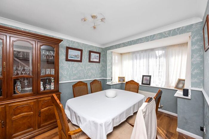 4 Bedroom Detached House For Sale In Grasslands, Smallfield, RH6